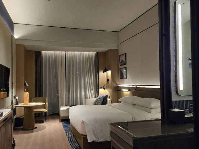 Shenzhen: My Love Affair with the City of Innovation & a Stay at Mercury Garden Hotel! 🏙️💖