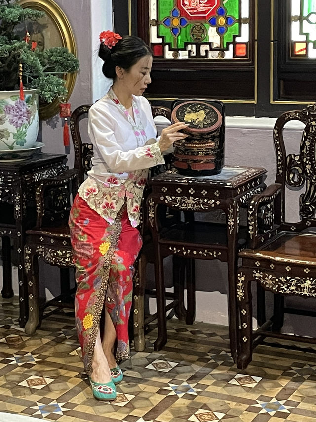 🌿《檳城自由行日記｜拉車穿街、老屋漫遊、泳池放空，慢慢品嚐米其林》