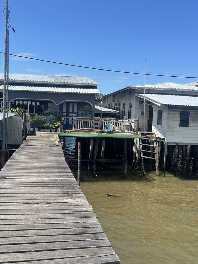 🛶 Brunei Water Village – Kampong Ayer Floating Legacy 💦