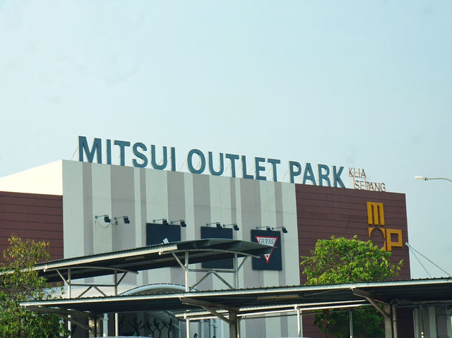 Mitsui Outlet Park Sepang – Last-Minute Shopping Before Takeoff!