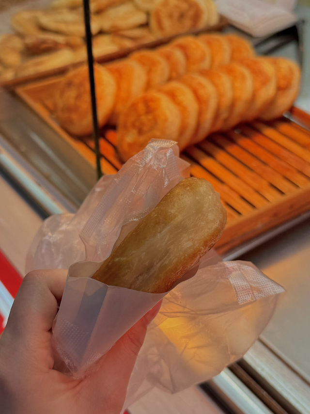 Dalian's Night Market & Old Street – where the real vibe’s at! 🌃