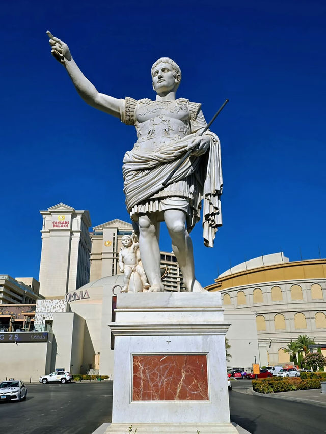 The Mighty Emperor of Las Vegas - 1mi33224x93hstv9nC1C2 W 640 0 R5 Q80
