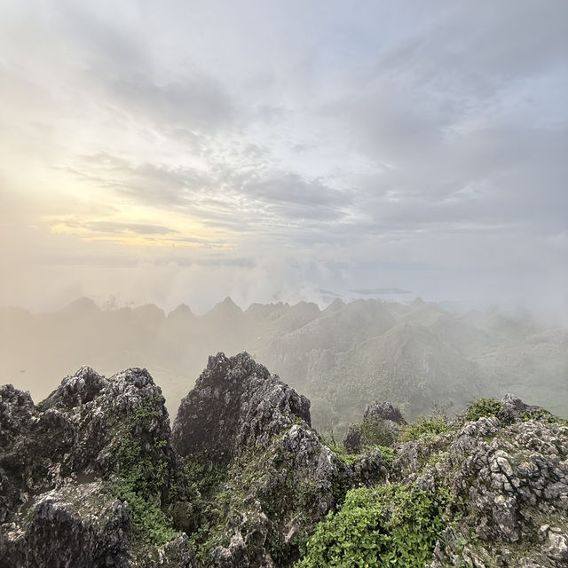 Osmeña Peak in Cebu ⛰️