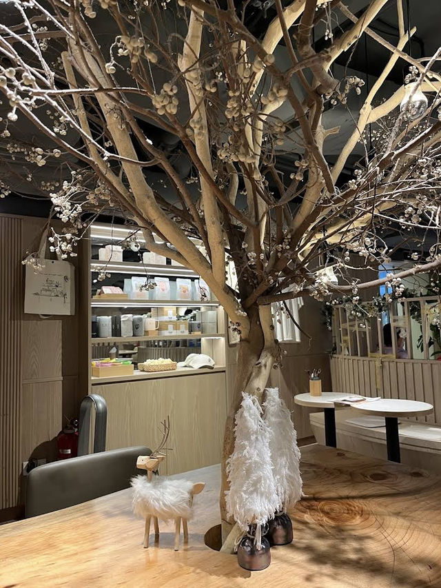 PHI Coffee & Pancake Hong Kong, Souffle Magic with a Fusion Flair 