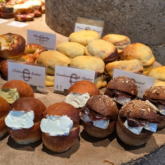 [御茶ノ水]福岡発祥のパンとI'm donutのドーナツが買えるおしゃれカフェ[daco]