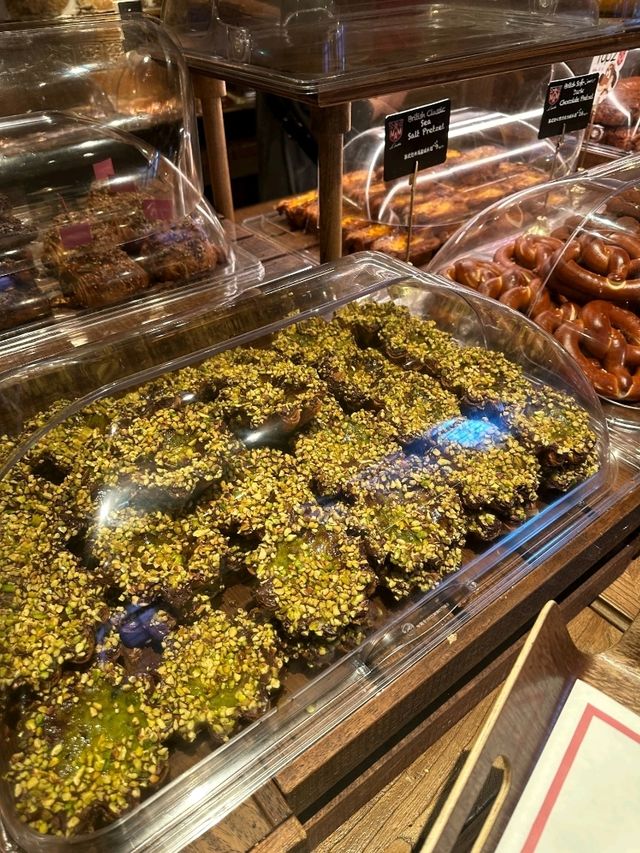 Amam ร้านเบเกอรี่สุดอร่อย ที่ west nanjing