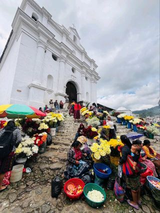 Vibrant Traditions and Mountain Charm in Chichicastenango