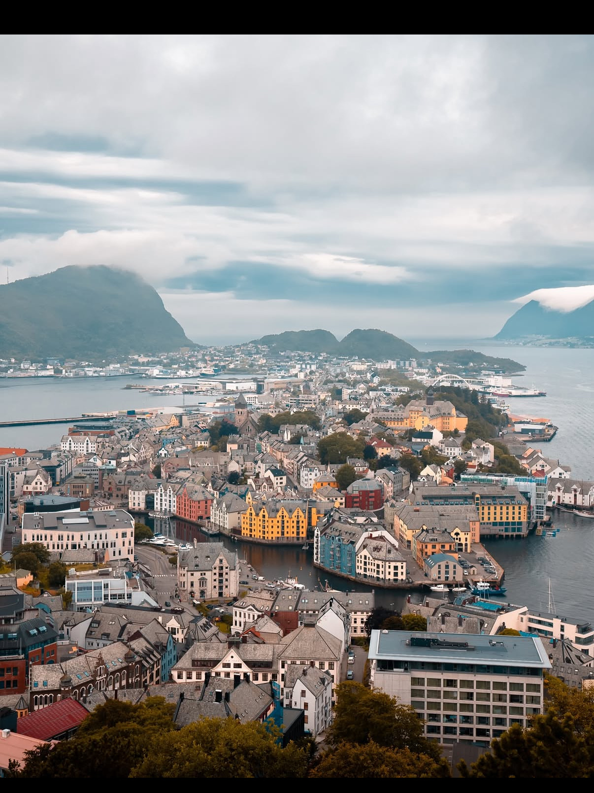 [Alesund: Mê hoặc bởi những con phố theo phong cách Art Nouveau]