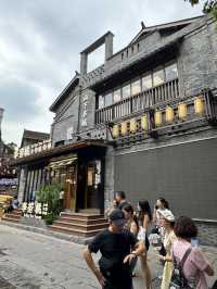 十八梯: Chongqing’s Ultimate Mix of Culture, Shopping, and Sips 🎭🛍️