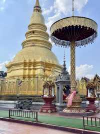 วัดพระธาตุหริภุญชัย ลำพูน เสน่ห์เมืองเก่าที่ต้องมา
