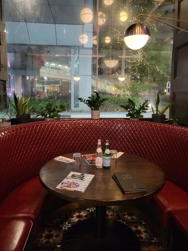 高雅英倫風餐館🛋Surf and Turf 超吸引🥹 高雅英倫風餐館🛋Surf and Turf 超吸引🥹