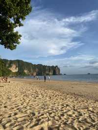 ✨โรงแรม Golden Beach Resort Aonang ✨