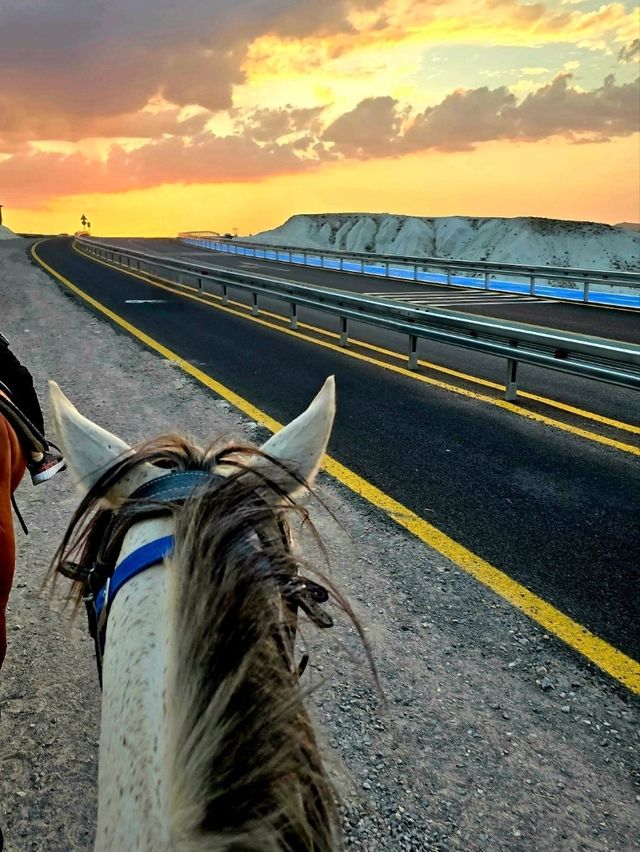 Magical Sunset Horseback Ride Through Göreme's Valleys 🌅🐎