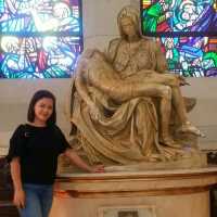 Manila Cathedral -  Stunning architecture