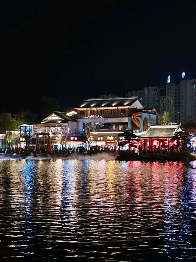 Wunvzhou: Dreamlike Water Town Night