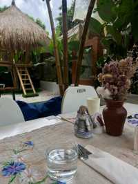 A LOVELY RUSSIAN CAFÉ IN BALI.