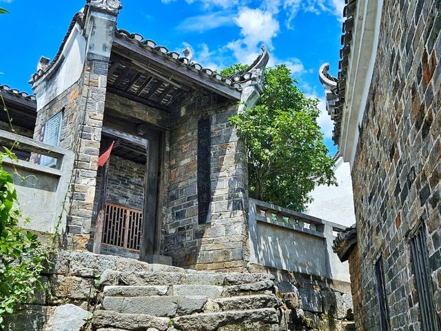 蹒跚小旅人在高椅嶺的龍脊上漫步,去板梁古村做一場明清夢 蹒跚小旅人在高椅嶺的龍脊上漫步,去板梁古村做一場明清夢