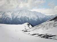 Winter Escape to Xinjiang: Ski Fun & Snowy Adventures