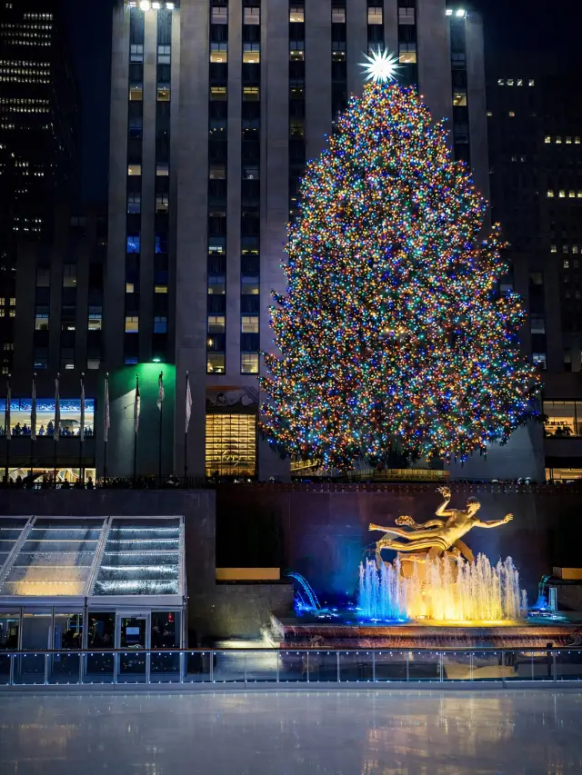 Iconic Christmas in New York: Rockefeller Center