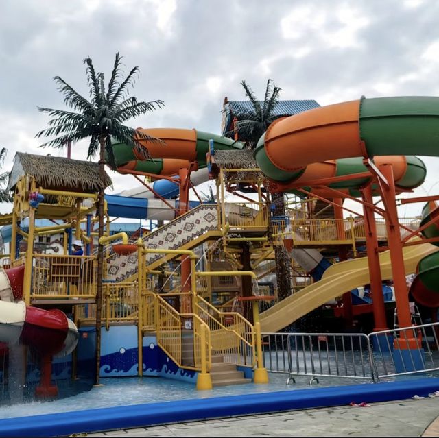 暢快水上歡樂！中信金沙灣水世界🌊🎢