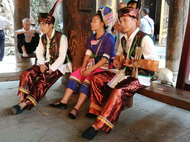 Exploring the beautiful crafts of Guizhou 😍