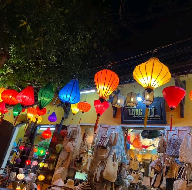 Lanterns and architecture 