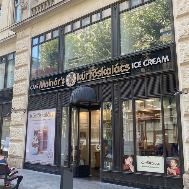 🇭🇺 Best Place for Chimney Cake 🧁