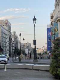 The vibe of Madrid in a couple of pictures. 