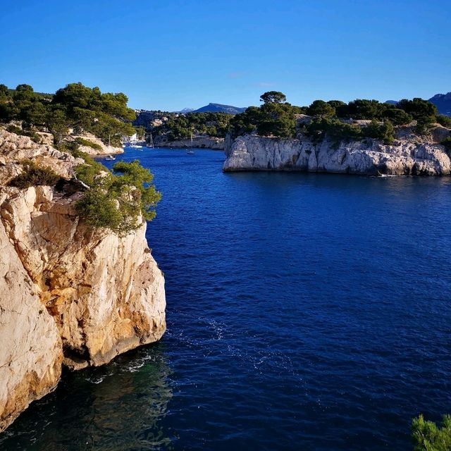 A Coastal Odyssey: The Allure of Calanque’s Pristine Beaches