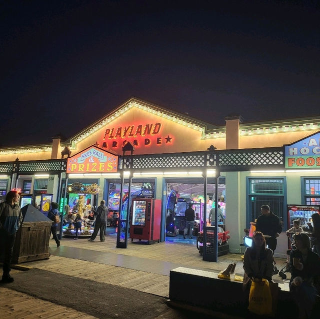 🌊✨ Experience the Magic of Santa Monica Pier! 🎡🌅