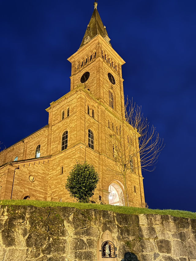 🌟🙏 A Silent Night in Lauf, Germany – Christmas Mass in Timeless Peace 🎄⛪ 