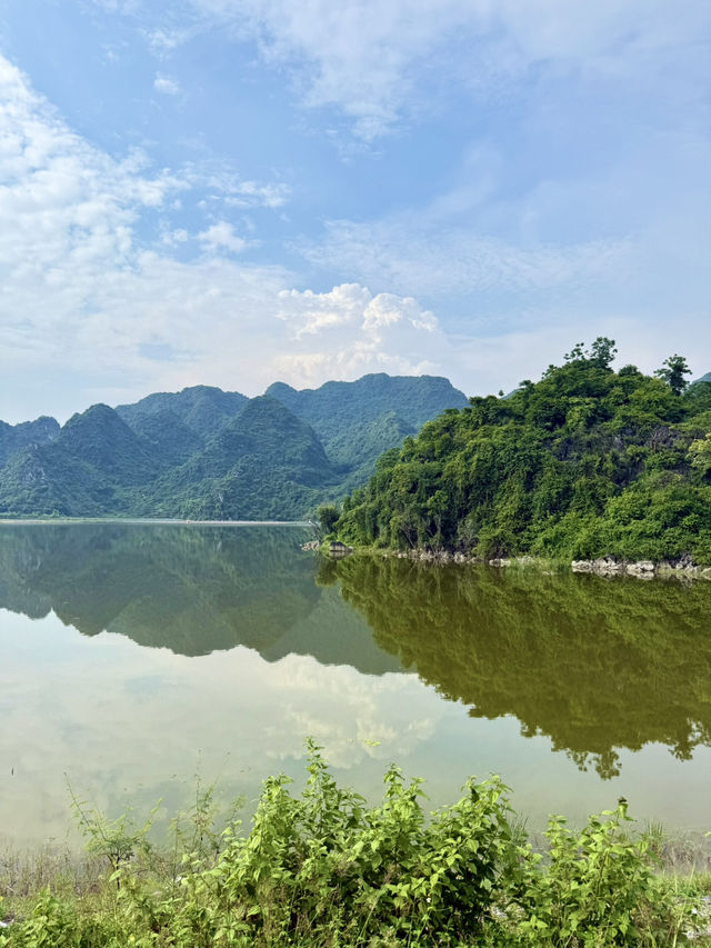 🚴‍♀️ Van Long Wetland by Bike – Ninh Binh’s Best-Kept Secret