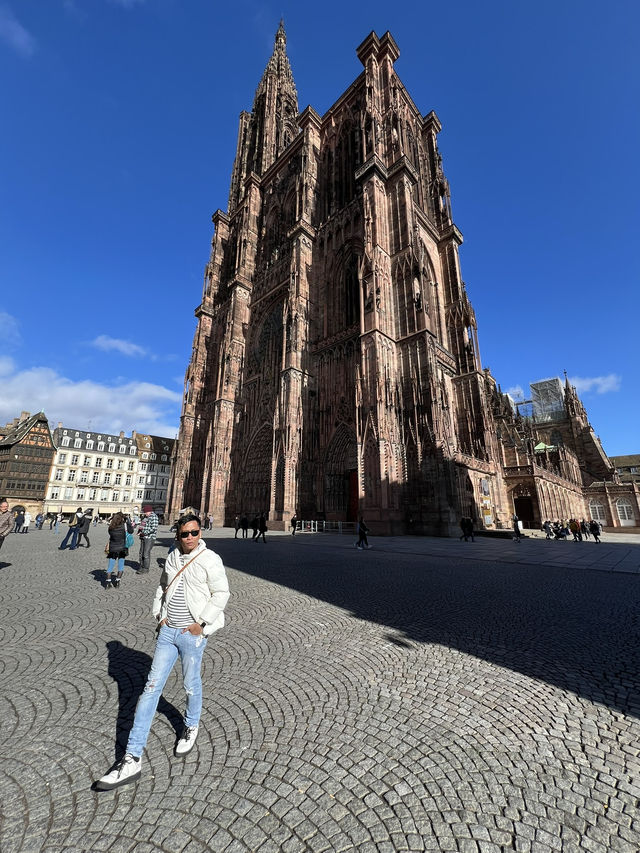 Skyward Majesty – Strasbourg’s Notre-Dame Cathedral Will Leave You Speechless ✨🕍  