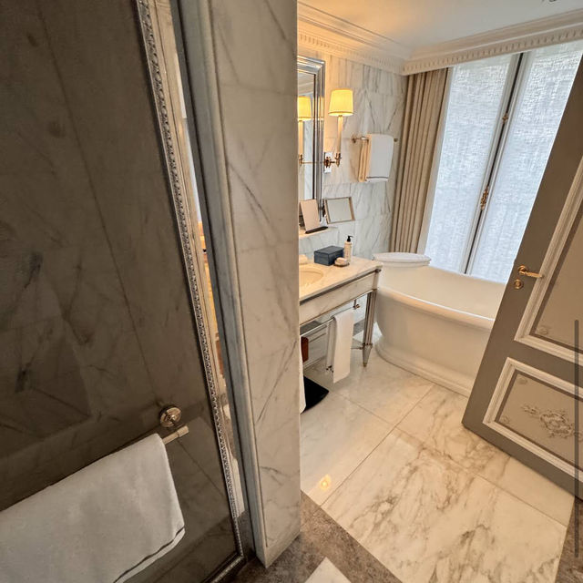 Hôtel de Crillon, A Rosewood Hotel Hôtel de Crillon, A Rosewood Hotel