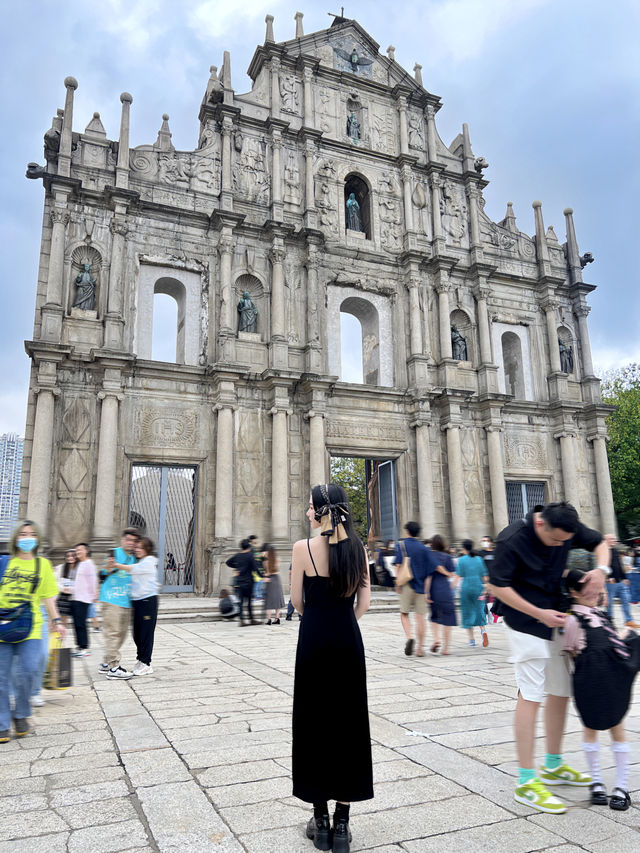 Macau's crowded Ruins of St. Paul's Archway 🔥 is a must-visit‼️⛩️