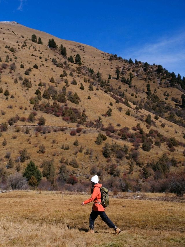 Hiking at Xuema Mountain