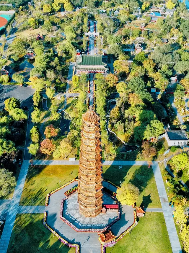 Kaifeng Iron Tower | A thousand-year-old glazed pagoda from the Northern Song Dynasty