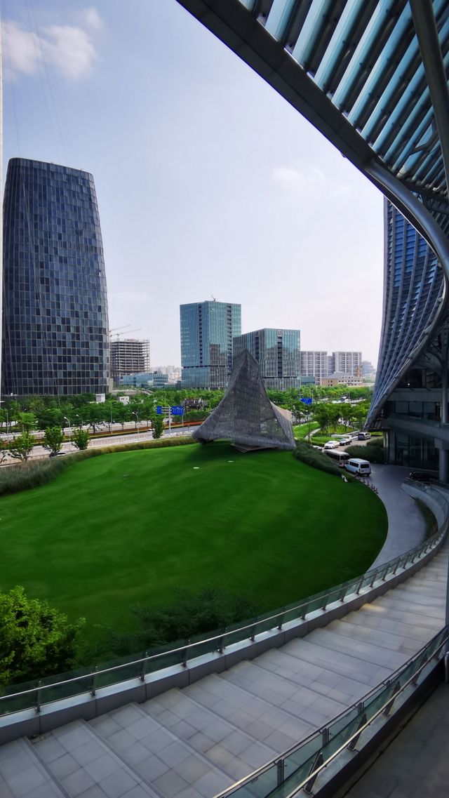 走進未來世界——AI PLAZA西岸鳳巢