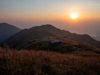 大東山：置身芒草花海，靜待落日晚霞