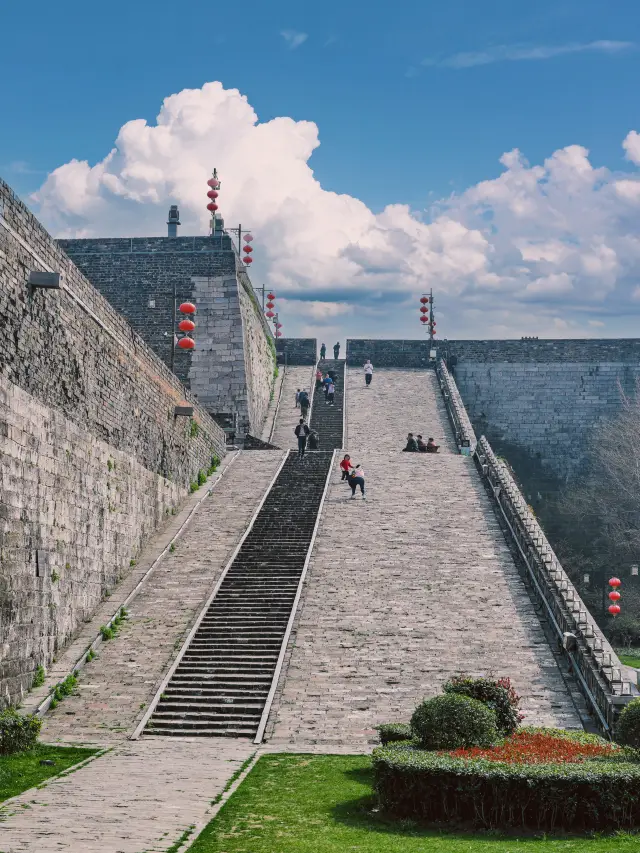 A Must-Visit in Nanjing Tourism | The Grand Story of the Ancient City Wall