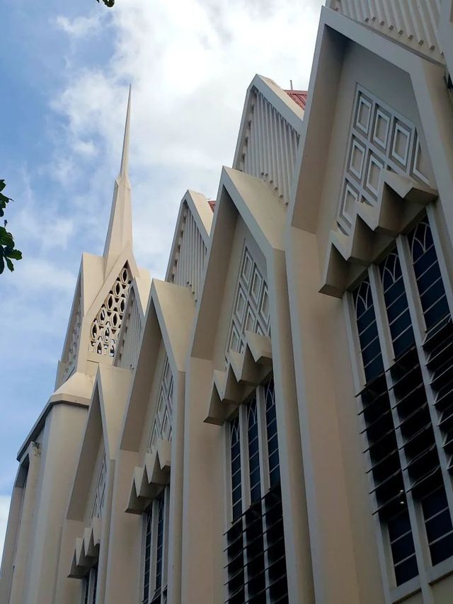 Discovering Quezon City: Iglesia Ni Cristo 🇵🇭🏰