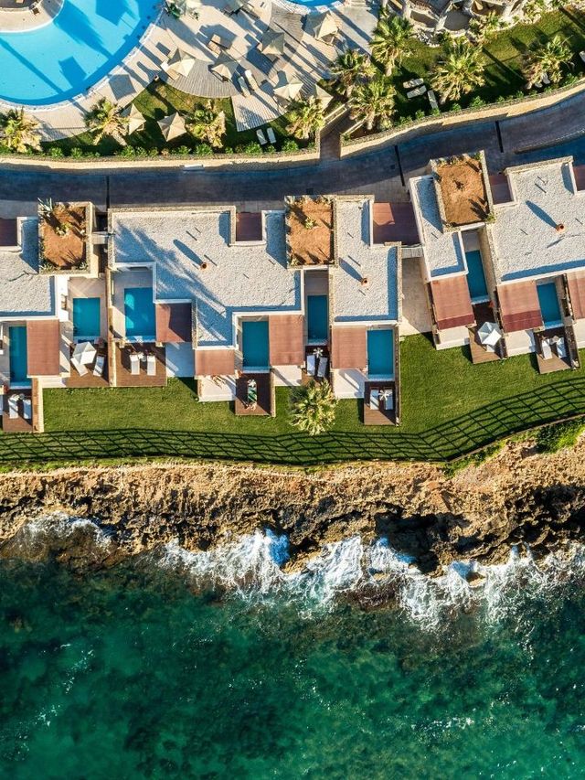 🌟 Malia's Marvel: Luxe Beachfront Escapes! 🏖️✨