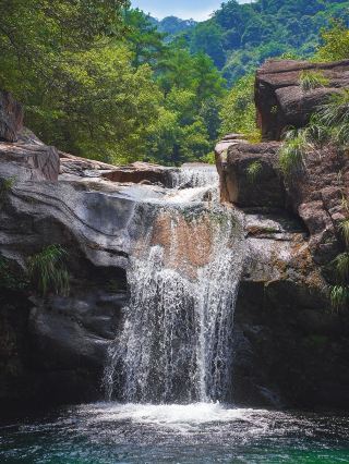 Jiangxi Dexing is a great place to escape the summer heat: Damaoshan Wufeng Cave