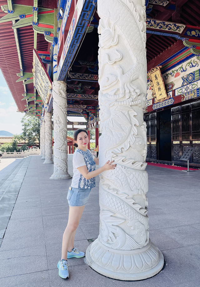 規模宏大的龍興寺。