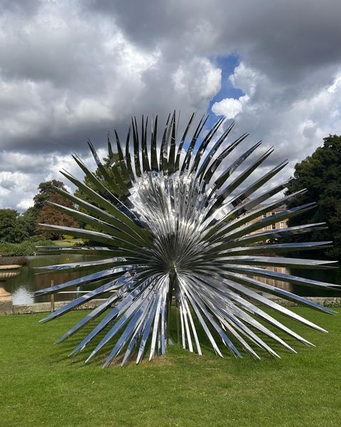 皇后公園植物園：花卉王國中的靜謐綠洲 。