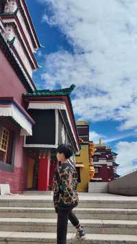 這座寺廟拍照簡直不要太出片了這裡是格莫寺。