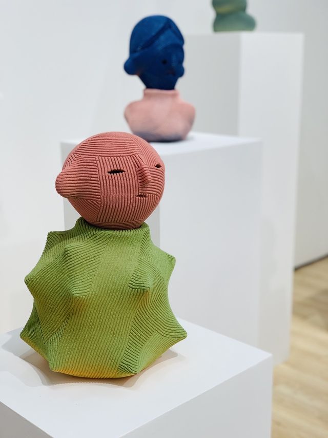 外灘免費看展，岩村遠回眸餘音。