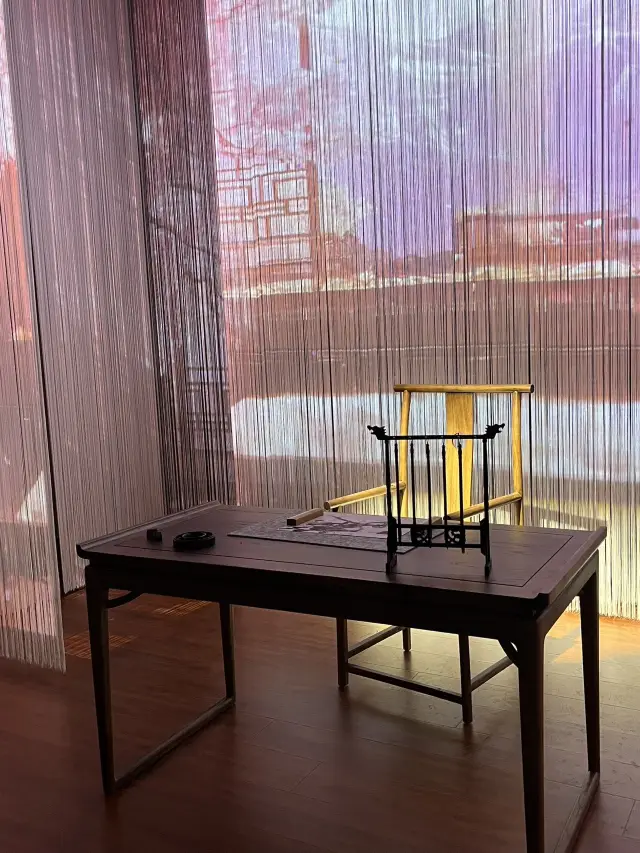 Who can relate? The Liaoning Provincial Museum is so much fun to visit! 