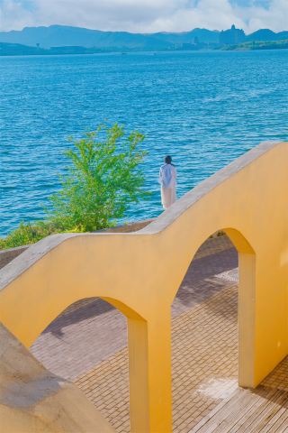 I thought Daming Lake in Jinan was beautiful, until I went here