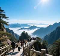 跳進廬山綠海！銀河瀑布洗滌盛夏。